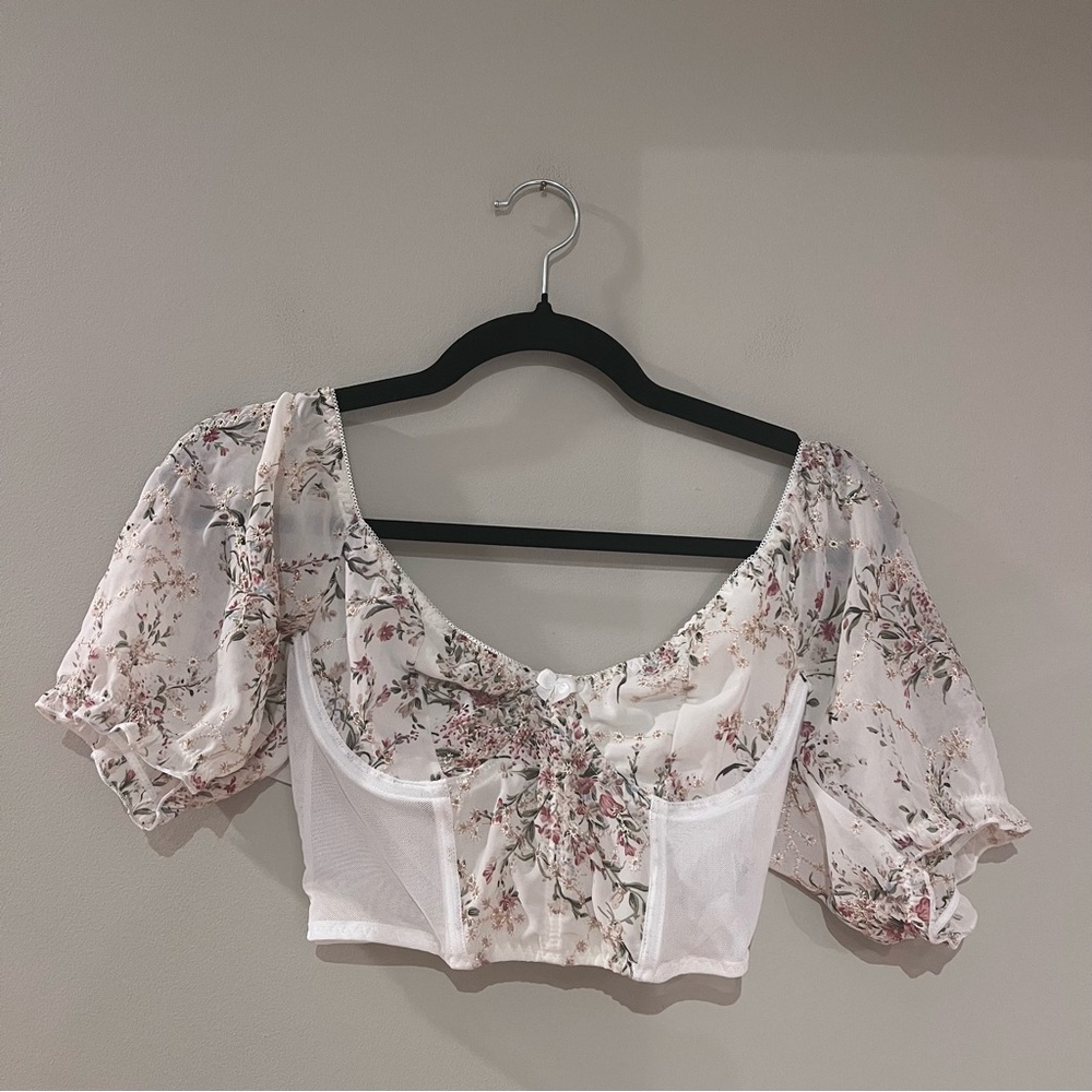 Floral Short Sleeve Crop Top